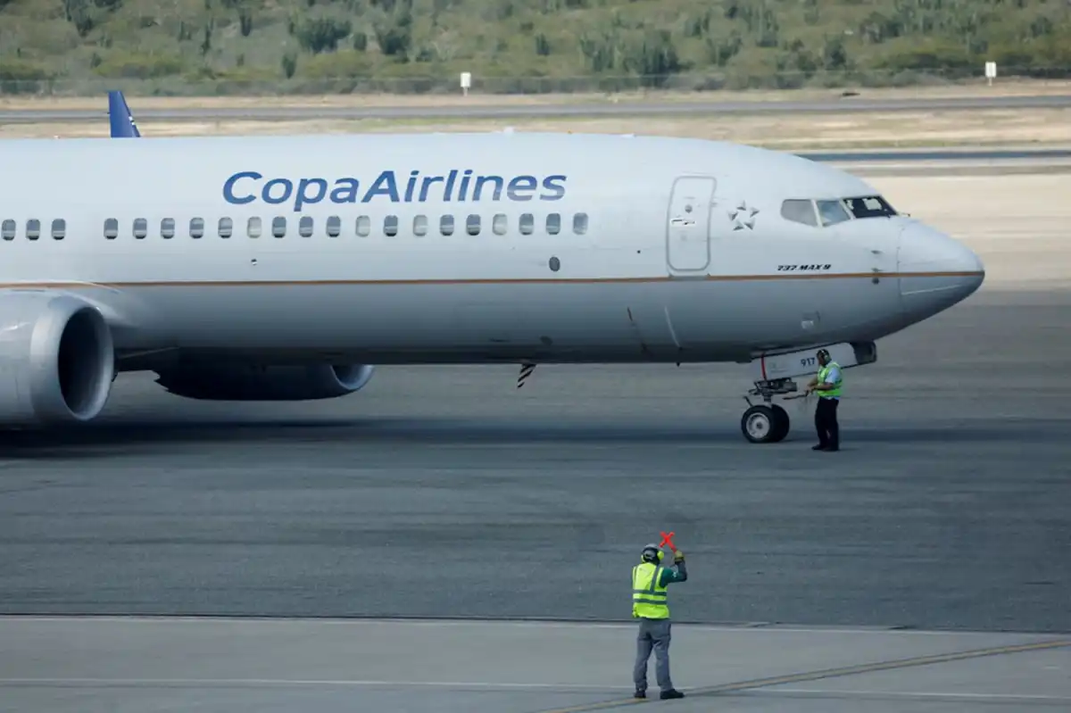 Santa Fe: detuvieron a una pareja por intentar tener sexo en un avión