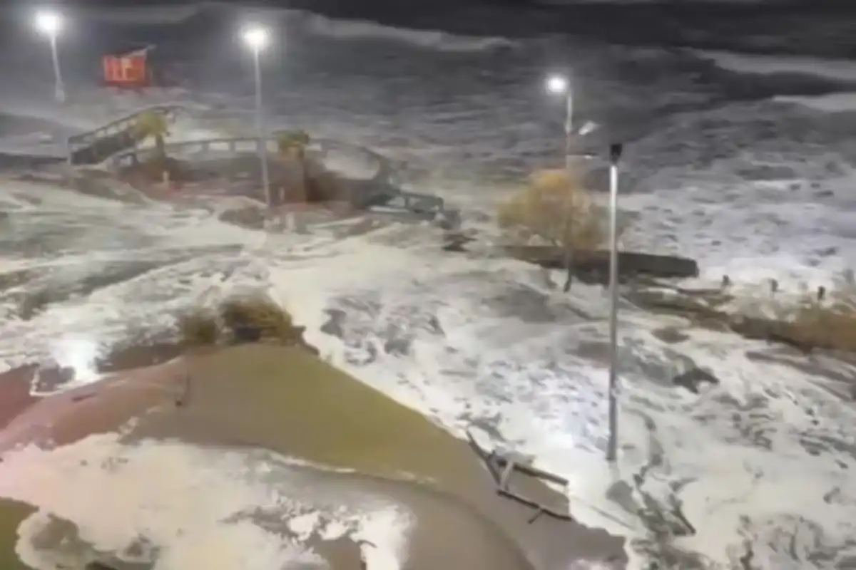 Olas de hasta siete metros, cortes de luz y fuertes ráfagas: así fue el paso del ciclón extratropical por la Costa Atlántica