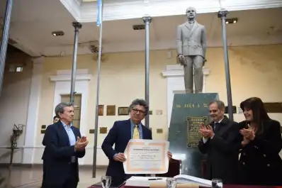 Alberto Rojo: “Desfinanciar la educación pública es herir a la sociedad”