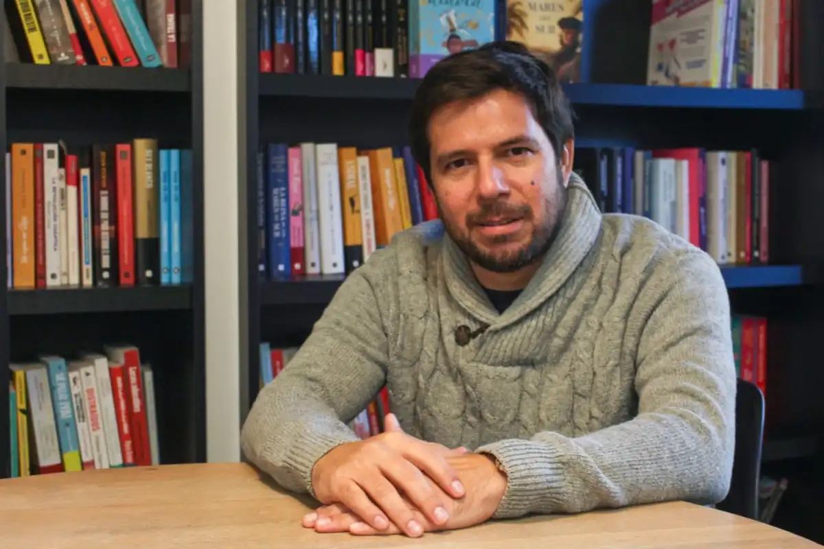 Renato Cisneros: “Las familias funcionan como mafias”