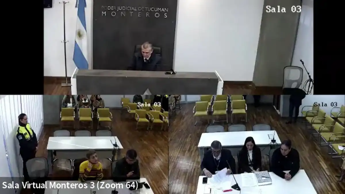 EN AUDIENCIA. La docente Nadal, junto a su abogado; los representantes del MPF y la víctima; y el juez de la causa. Captura de Video