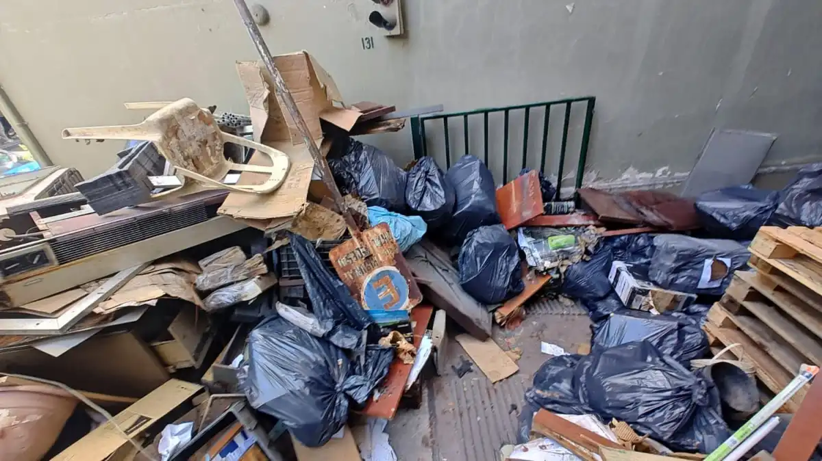Así lucía la vereda del TOF durante la mañana de hoy.
