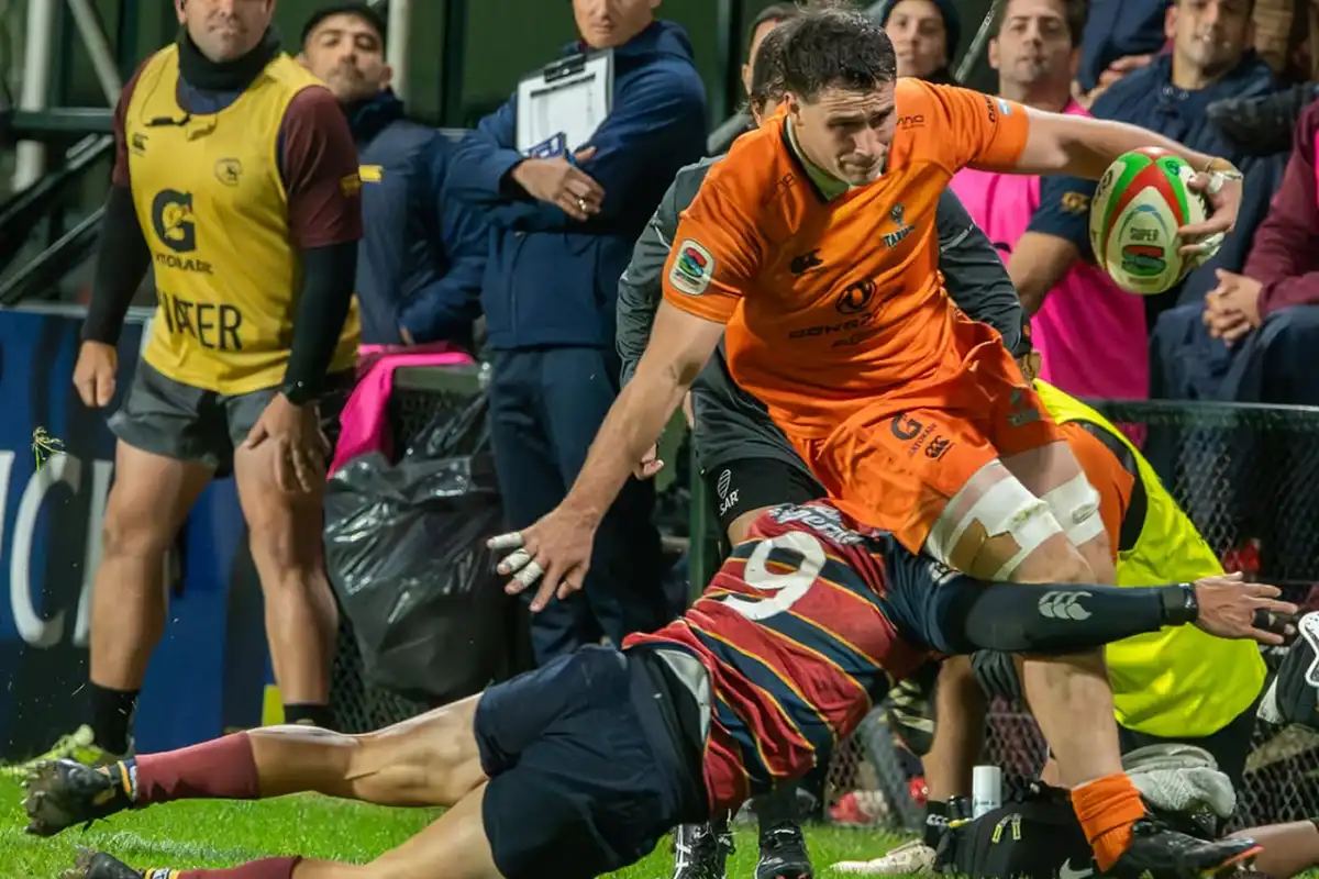 GRAN ACTUACIÓN. Santiago Heredia ingresó como suplente frente a Pampas y anotó tres tries en el CASI.