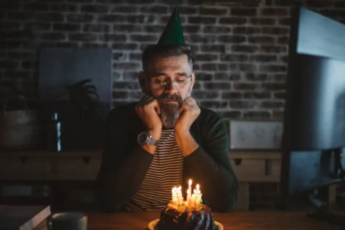 Por qué algunas personas odian su cumpleaños: las razones psicológicas detrás del rechazo a los festejos