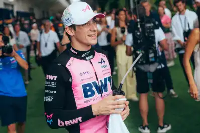 Alpine podría dar un giro inesperado y cambiar el histórico rosa por una marca de lujo mundial