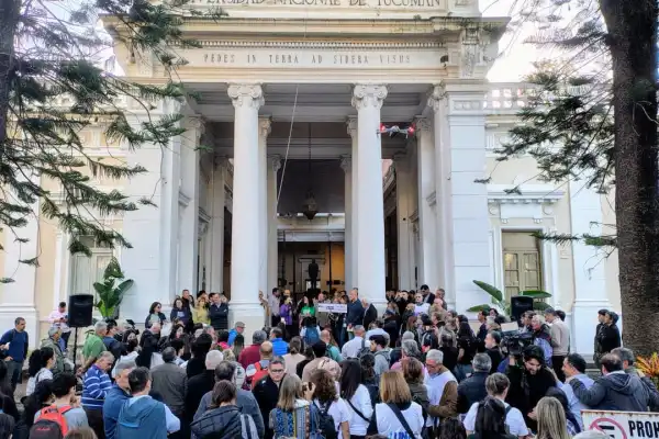 Marcha Federal Universitaria: No se trata solo de un ataque a la universidad sino de un ataque a la democracia