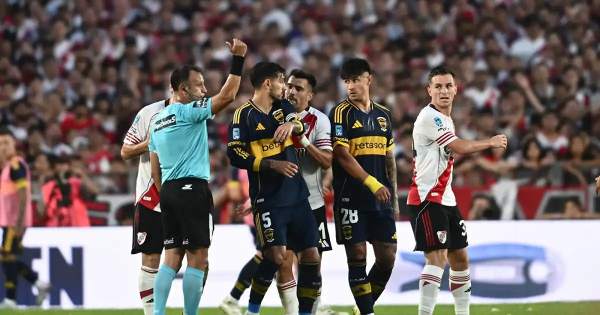 IMPORTANTE SUMA. La FIFA pagará por cada jugador cedido y los grandes del fútbol argentino ya sacan cuentas.