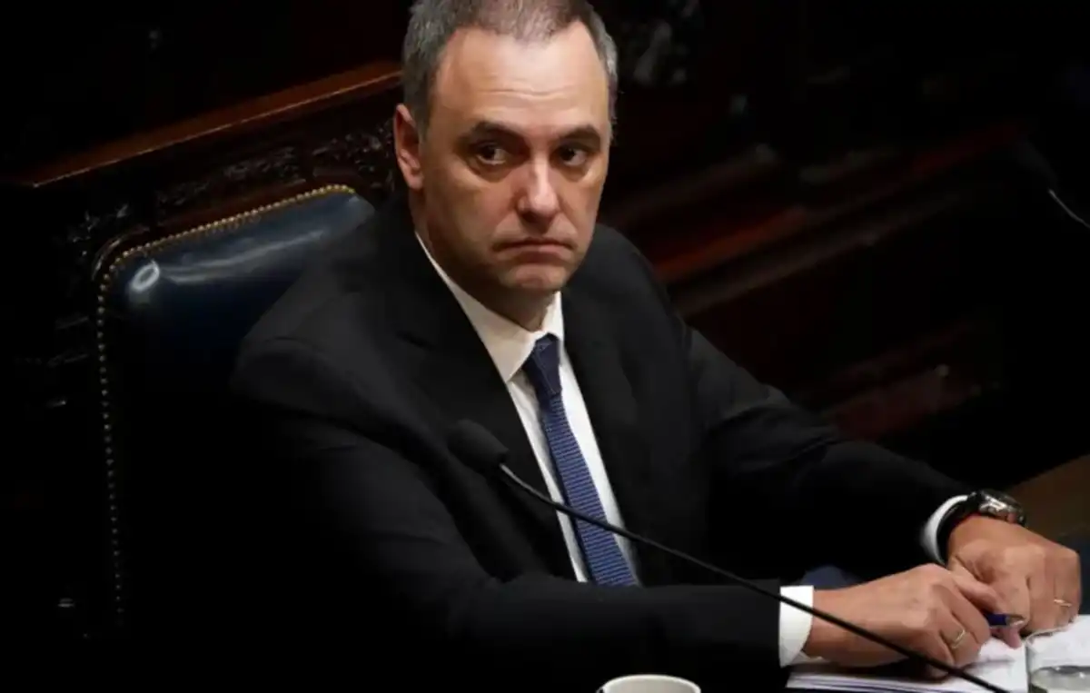 Manuel Adorni, jefe de Gabinete, en el centro de la polémica.