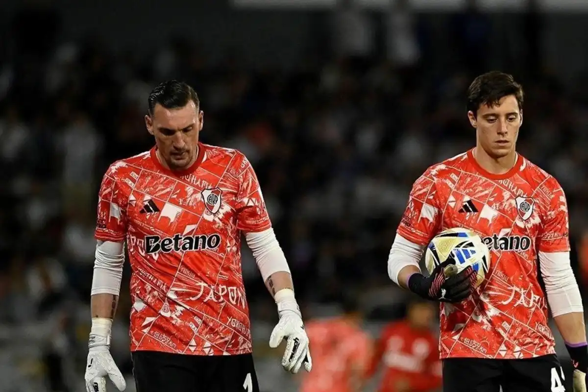 Franco Armani y Santiago Beltrán, arqueros de River.