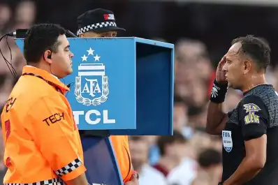 La AFA implementará una cámara especial en el VAR para evitar polémicas en los playoffs del Apertura