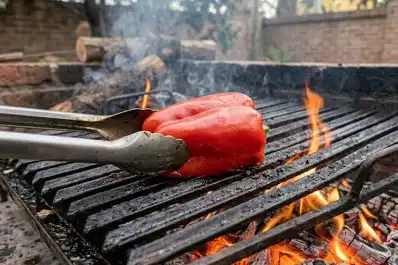 ¿Por qué deberías pasar morrón en tu parrilla antes de hacer un asado?