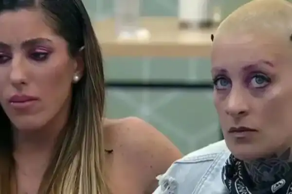 Escándalo entre Furia y Catalina: acusaciones por la leucemia, insultos y una guerra total en redes