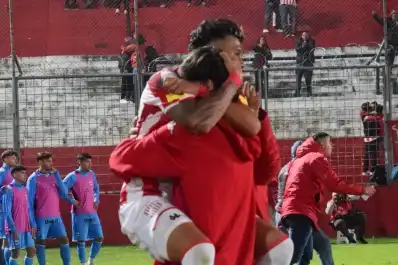 La emotiva historia del alcanzapelotas de San Martín que fue clave en el triunfo contra Gimnasia de Jujuy