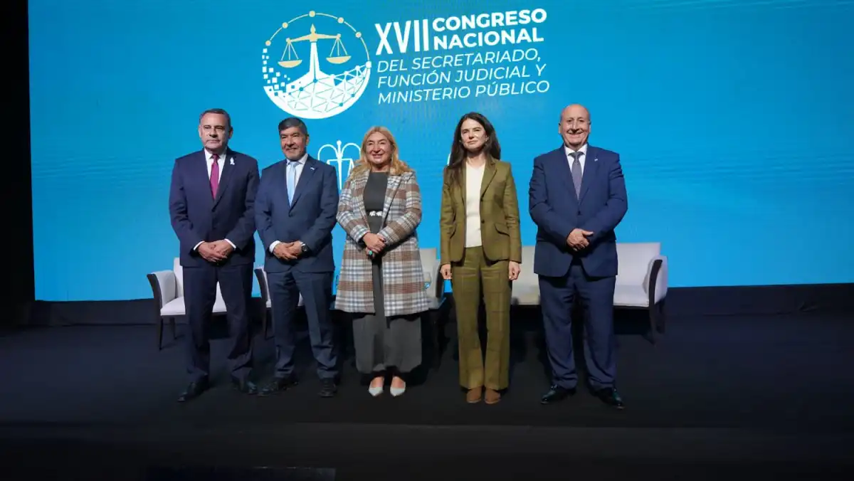 Regino Amado, Miguel Acevedo, Marcela Ruiz, Claudia Sbdar y Washington Navarro, durante la apertura de las jornadas.