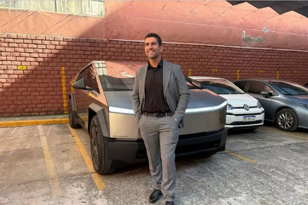 Quintar estacionó su vehículo en el garaje del Congreso