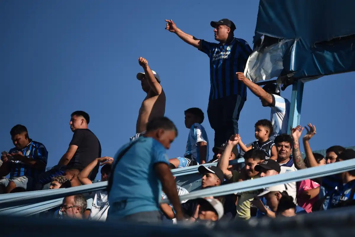 LARGO VIAJE. Los hinchas de Atlético Tucumán deberán recorrer casi 2.000 kilómetros entre ida y vuelta para el duelo ante Talleres por Copa Argentina.
