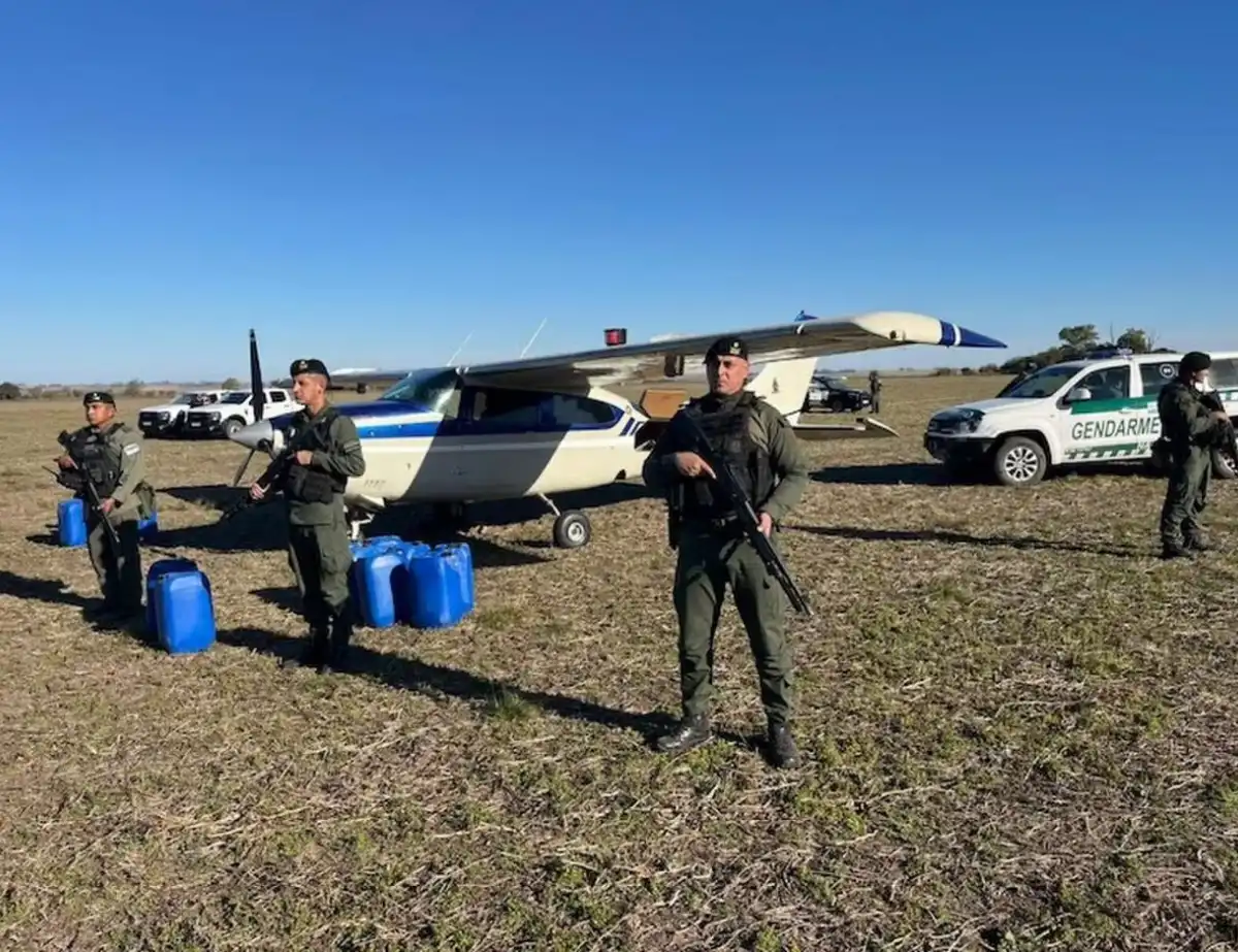 OPERATIVO. En el último vuelo narco hallaron 300 kilos de cocaína.
