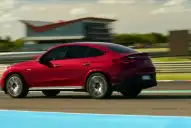 Cómo el CEO de Mercedes-Benz, Daniel Herrero, convenció a LA GACETA de acelerar a 205 km/h