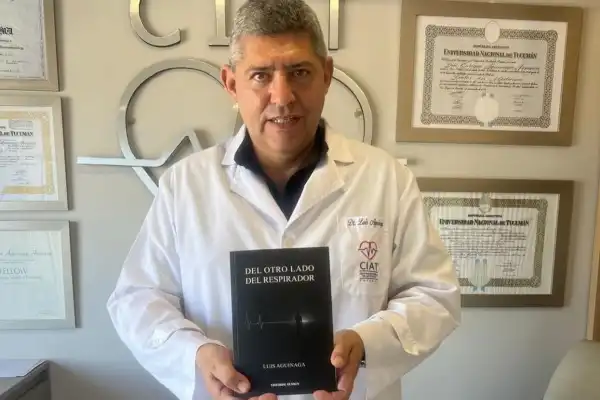 Un médico tucumano casi muere en la pandemia y escribió un libro para no olvidar