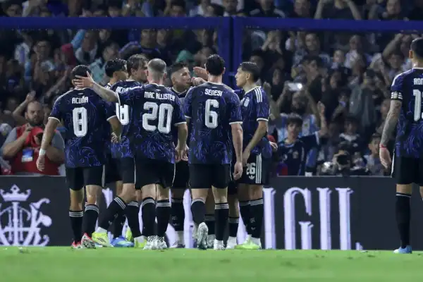 Sorpresa para Scaloni: un jugador de la selección argentina se quedó sin club a días del Mundial