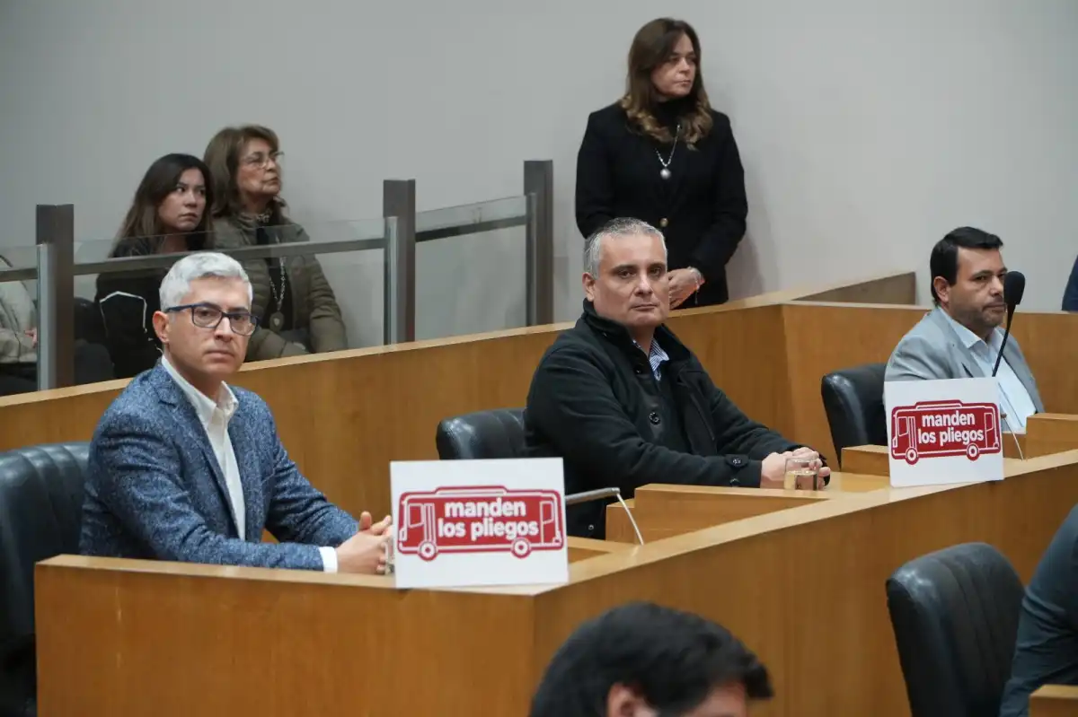 Iban a cambiar la ciudad en 180 días pero en tres años no pudieron terminar un diagnóstico del transporte