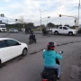 “Siempre es un caos”: obra frenada y reclamos en el Acceso Sur a la capital