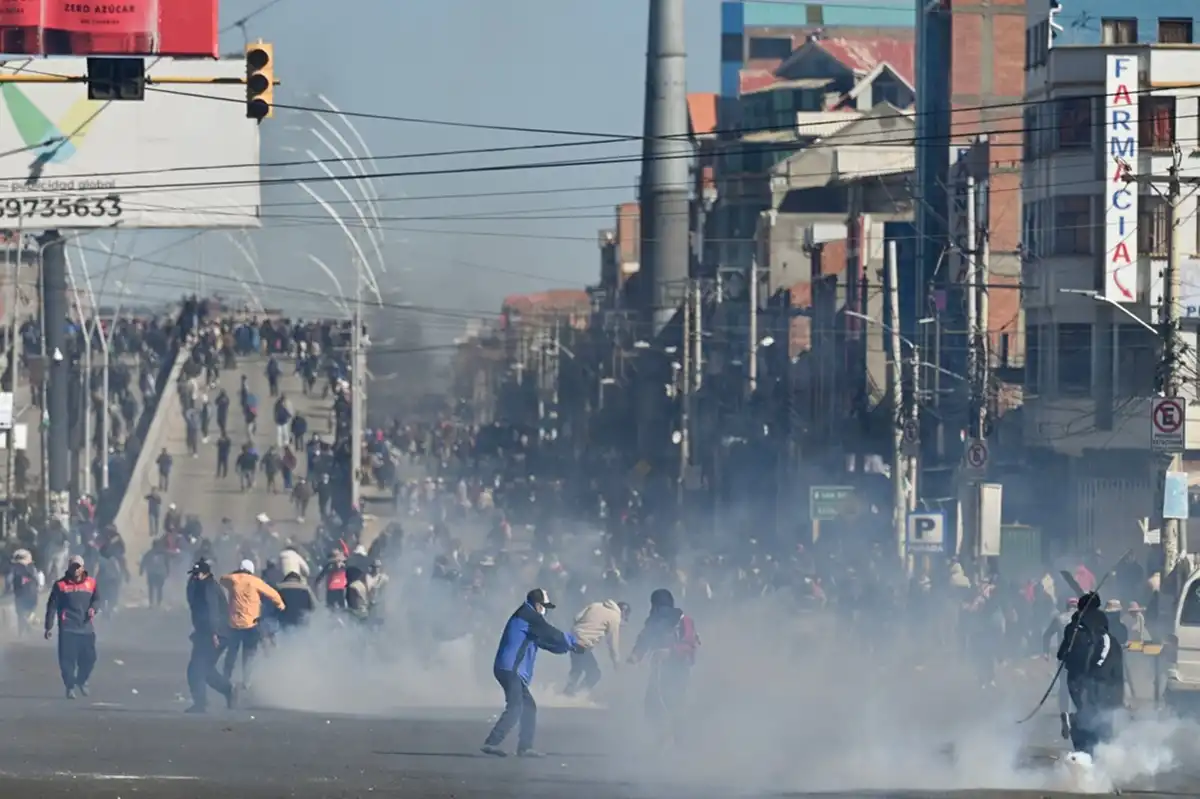 Protesta y conflicto en Bolivia. FOTO X @AJEnglish