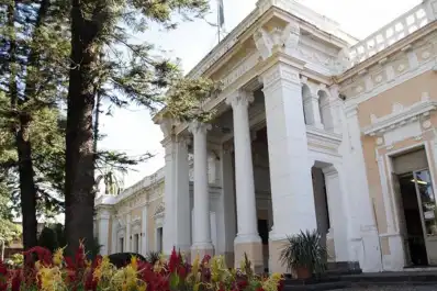 Cinco claves para entender la batalla por el Rectorado en la UNT