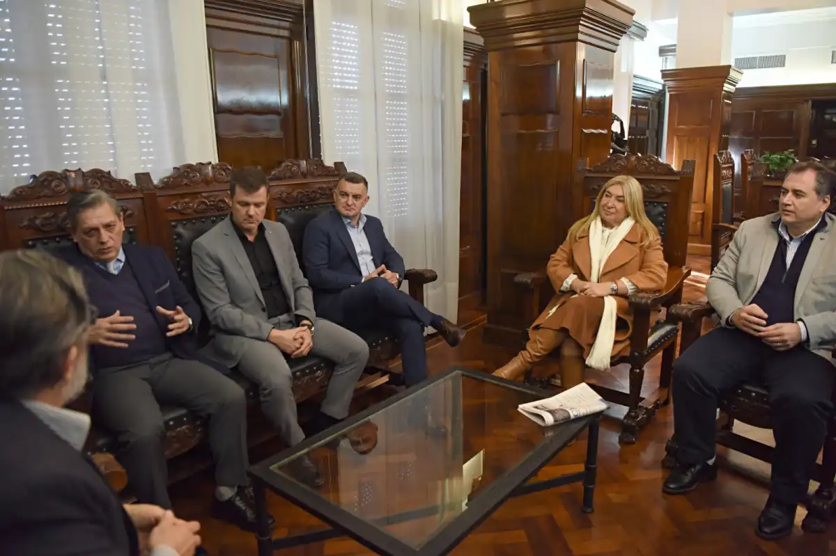 ANHELO. Posse, Azaretsky, Albarracín, Ruiz y Navas indicaron que la iniciativa buscará mirar al pasado para cambiar el futuro. LA GACETA/ Foto de Analía Jaramillo.