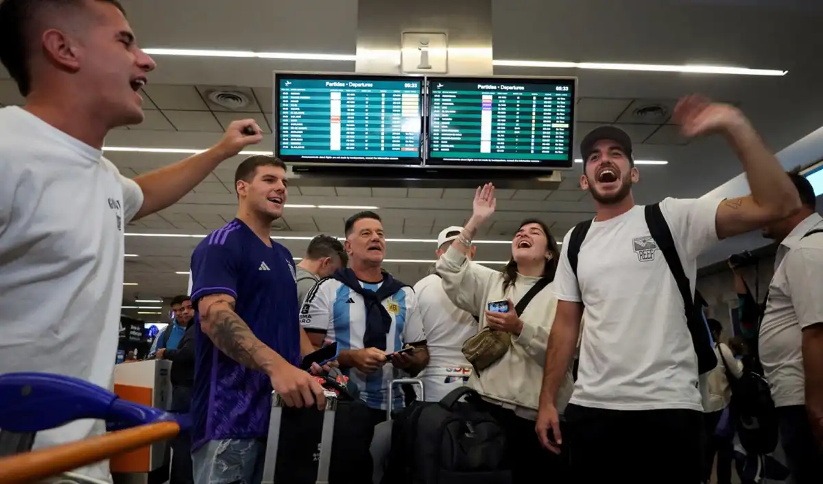 FIEBRE MUNDIALISTA. Muchos hinchas argentinos tienen pensado viajar a norteamérica para seguir a la Selección durante el Mundial 2026.