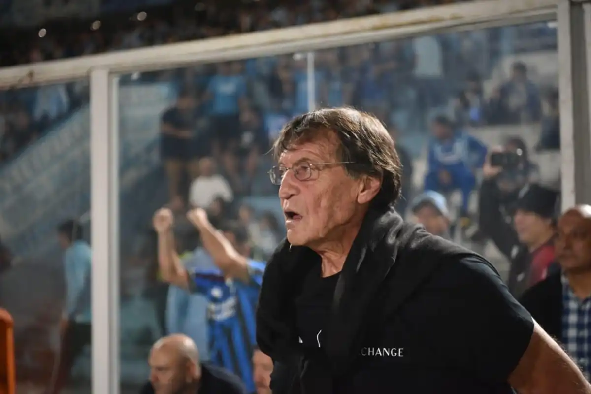REPITE LA FÓRMULA. Julio César Falcioni parece haber encontrado el funcionamiento que esperaba en Atlético Tucumán.
