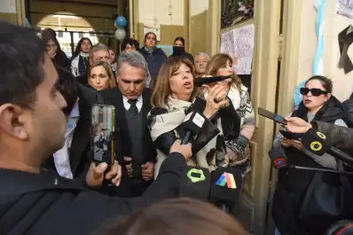 Mentirosa: los alumnos de la escuela Normal estallaron ante la explicación de Susana Montaldo