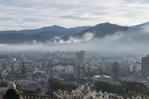 Alerta amarilla por frío extremo: se esperan temperaturas peligrosas para la salud este martes