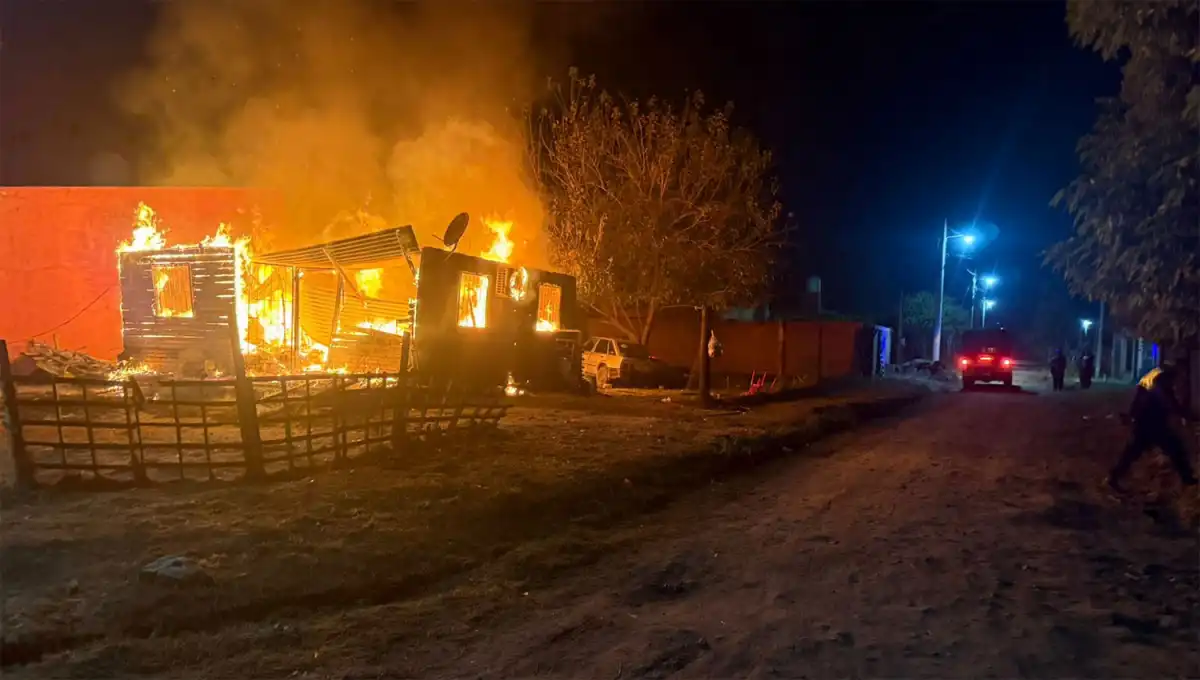 HORROR. La casa de la familia fue consumida por las llamas en pocos minutos.