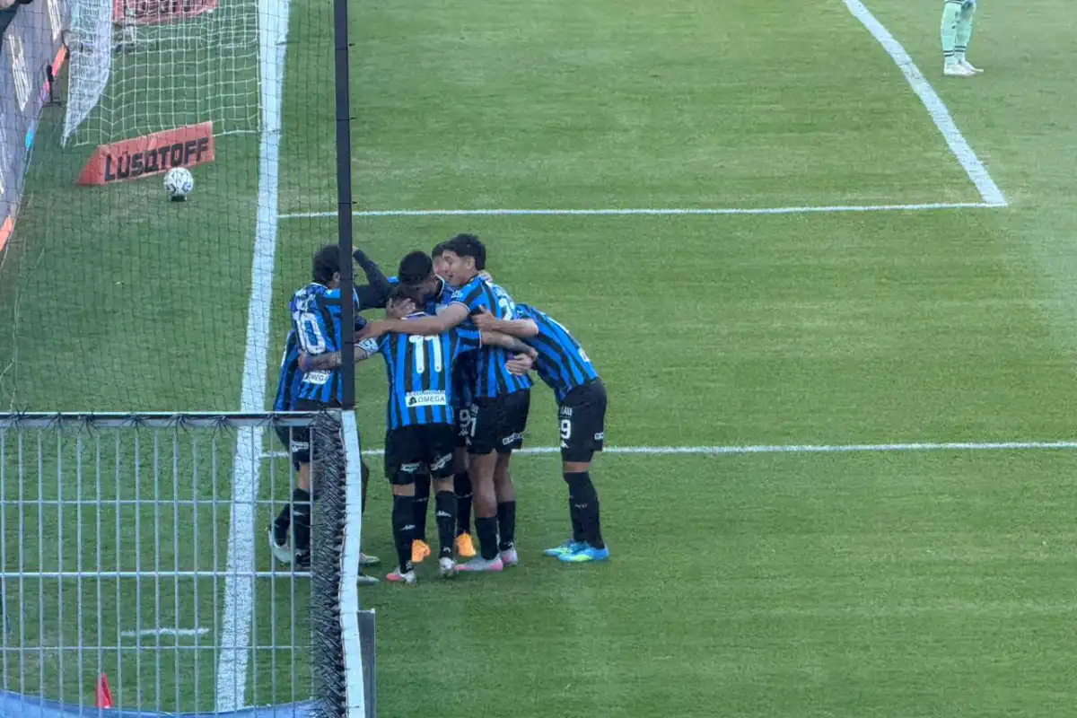 Tesuri anotó el 1-0 frente a Talleres.