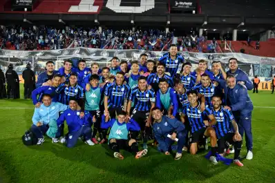 Atlético Tucumán aplastó a Talleres en Copa Argentina y se ilusiona con el ADN Falcioni