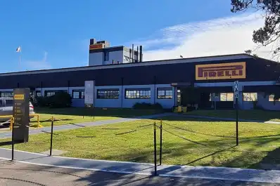 Crisis del neumático: Pirelli paraliza su planta de Merlo y el SUTNA vende inmuebles para sostener la obra social