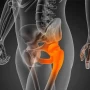 El ejercicio de solo dos minutos que los médicos recomiendan para fortalecer los huesos después de los 50