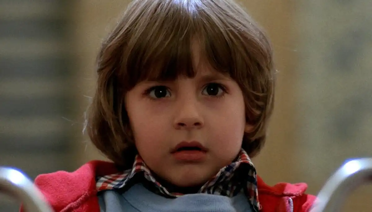 ¡Irreconocible! Así luce hoy el niño de The Shining que desapareció de Hollywood | Foto: Warner Bros. Pictures