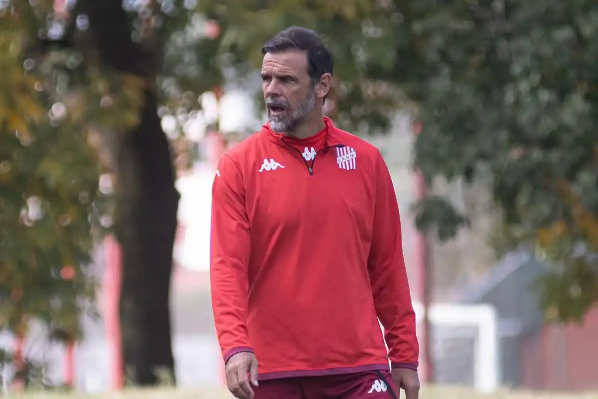 PEDIDO. Yllana tendrá otra alternativa en la mitad de la cancha.