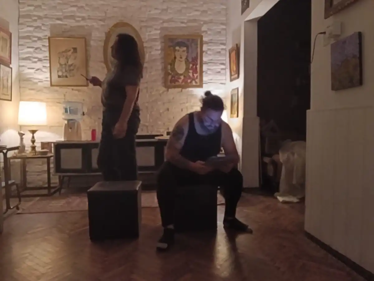VÍNCULOS. Clara y Antonio son los personajes de “Frenesí (de verano)”.