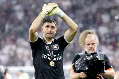 “La pelota se me iba”: el Dibu Martínez contó que sufrió una fractura antes de la final