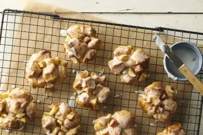 Buñuelos de manzana saludables: la receta de un desayuno lleno de sabor, crujiente y nutritivo