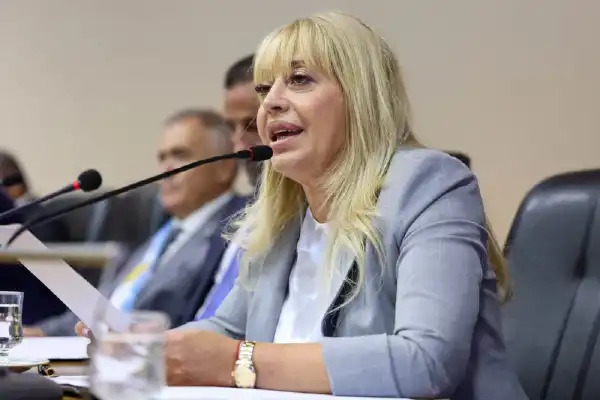 Denuncia contra funcionarios municipales: Cree el ladrón que todos son de su condición, dijo Chahla