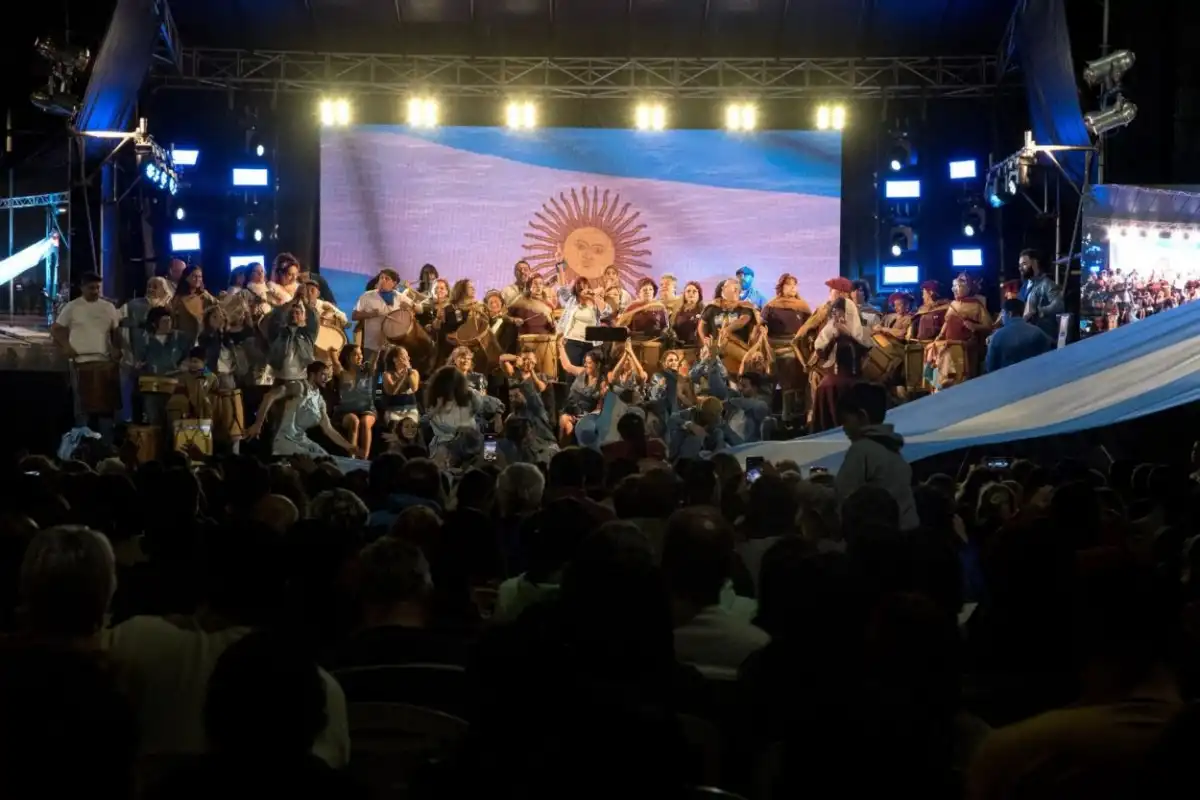 EVENTO POPULAR. Un festejo gratuito para esperar el 25 de Mayo.