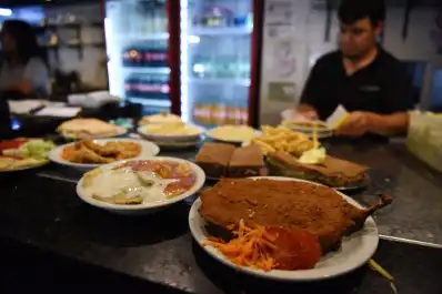 Bodegones en Tucumán: de la tradición de la mesa larga al auge de una nueva escena gastronómica
