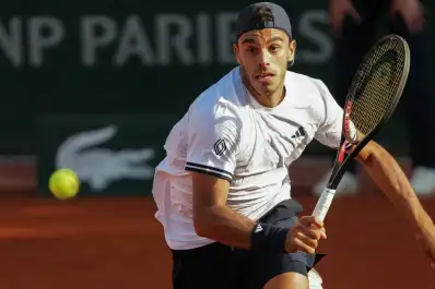 Lunes perfecto en París: Navone, Ugo Carabelli y Cerúndolo avanzaron a la segunda ronda de Roland Garros