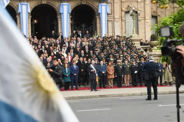 “El 25 de Mayo no debe reducirse a un feriado”: el mensaje de los estudiantes tucumanos en el acto oficial