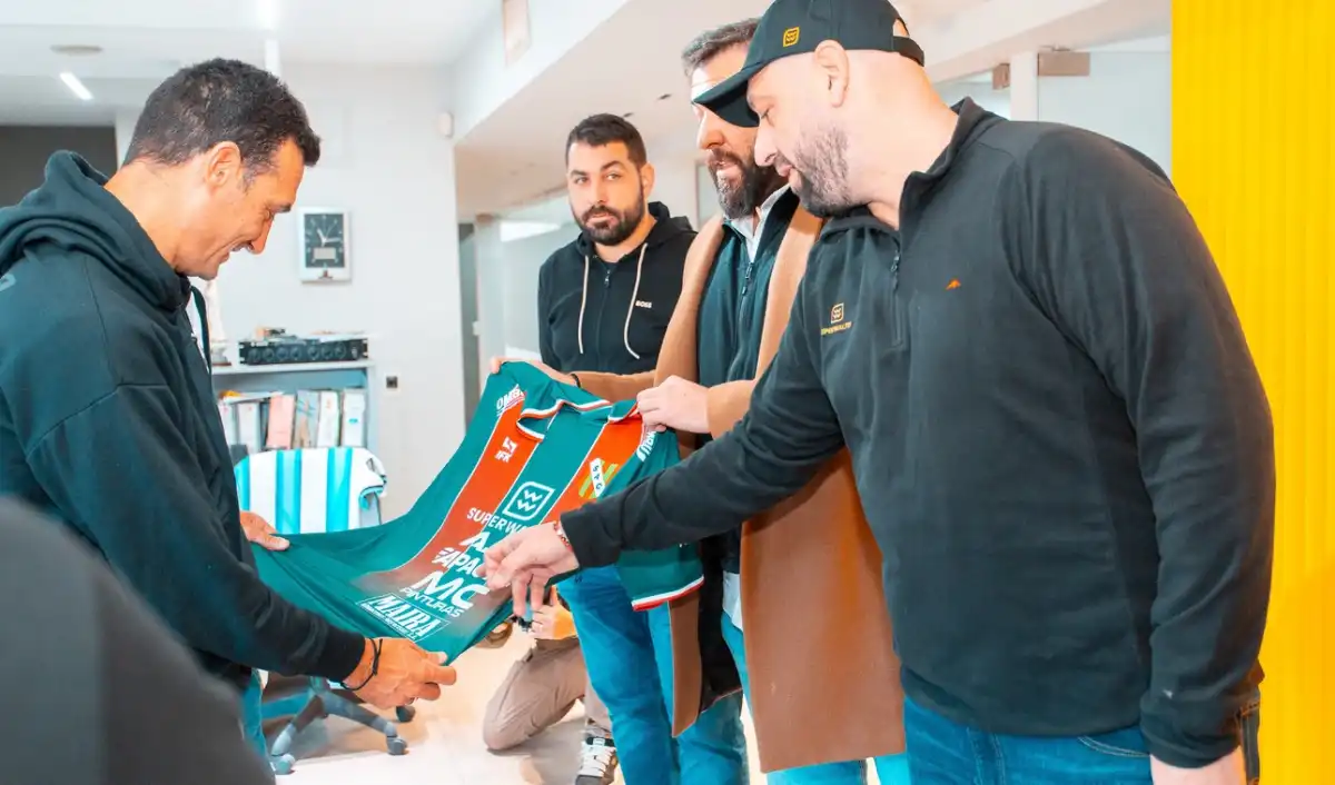 El especial gesto de Lionel Scaloni con un club del Federal A que emocionó a sus hinchas