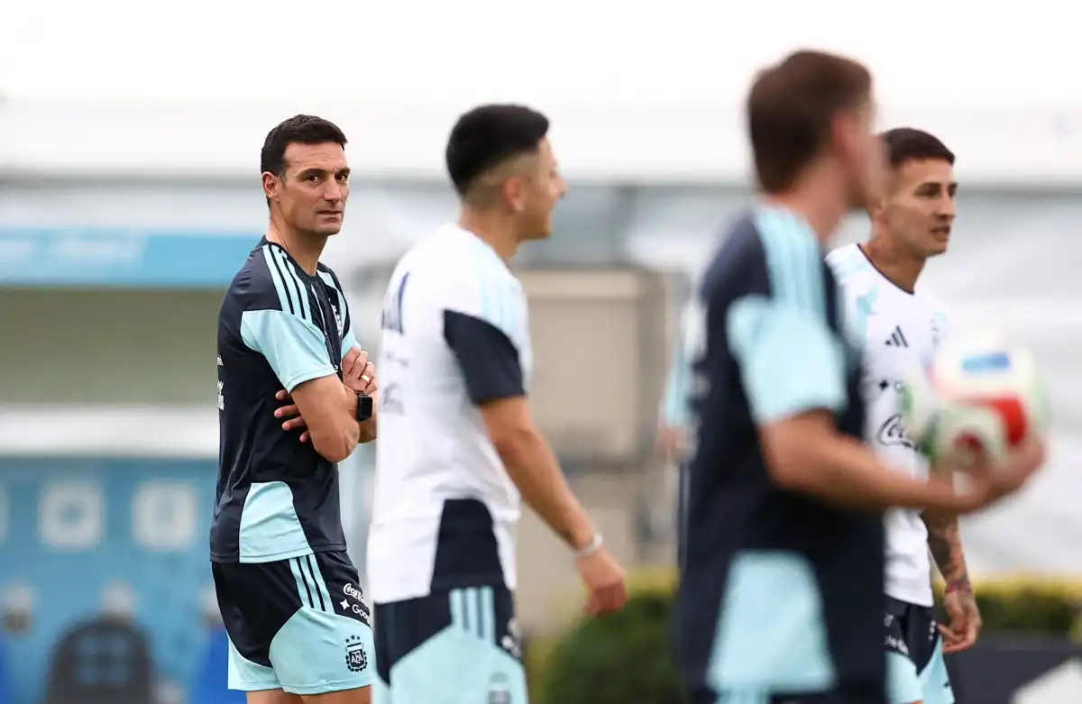 Los motivos por los que Scaloni demora hasta último momento la lista de la Selección para el Mundial 2026